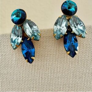 Vintage Juliana (DeLizza & Elster) sapphire blue & aqua navette rhinestone clip-